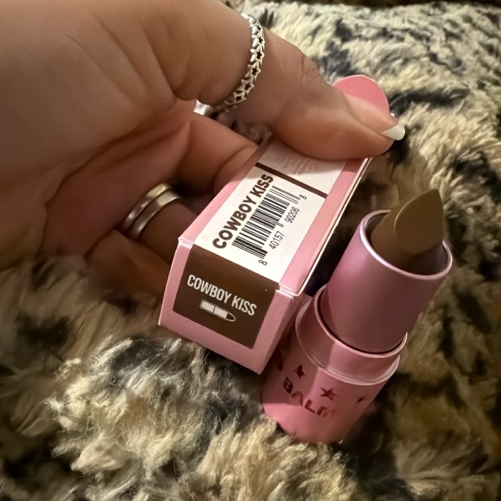 Cowboy kiss Lipstick Jeffrey star